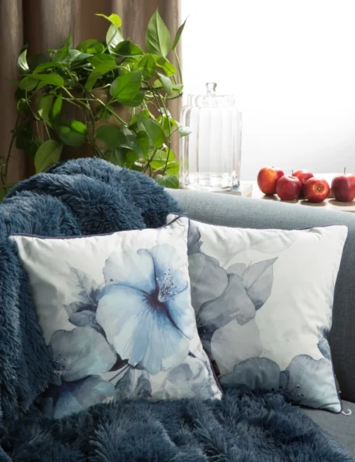 JA137-22b Velours kussenhoes met bloemen JA137-22