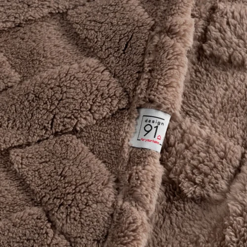 K167-02a Deken teddy reliëf met visgraatmotief K167-02