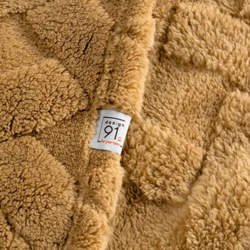 K167-03e Deken teddy reliëf met visgraatmotief K167-03