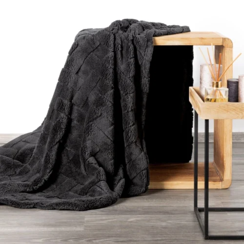 K167-08 Deken teddy reliëf met visgraatmotief K167-08
