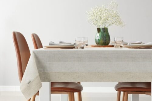 OBQ-01C Tafelkleed Linnenmix met delicate bies