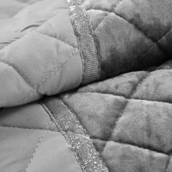 810px_NFE-01b Glanzende Bedsprei Velvet Ruit - Donkergrijs