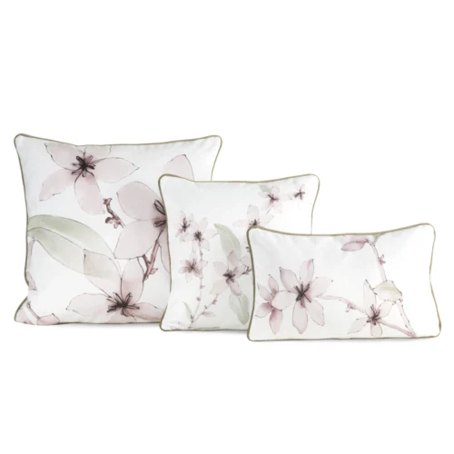 JA152-02d Fluwelen kussenhoes met magnolia bloemen afgezet met bies JA152-02