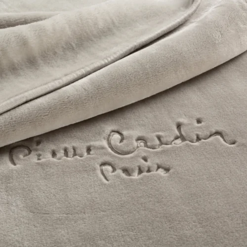 Pierre Cardin deken met geborduurd logo K183-01