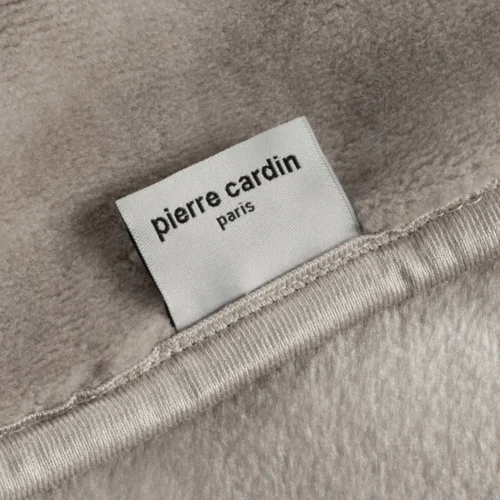 Pierre Cardin deken met geborduurd logo K183-01
