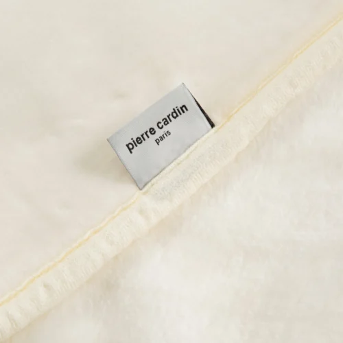 Pierre Cardin deken met geborduurd logo K183-04