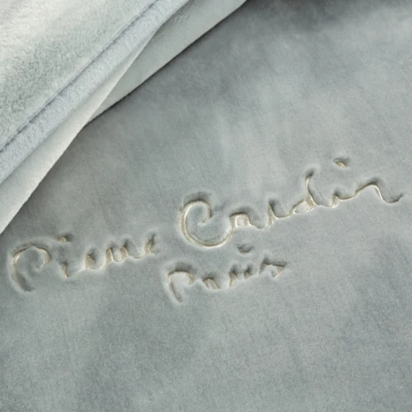 Pierre Cardin deken met geborduurd logo K183-05